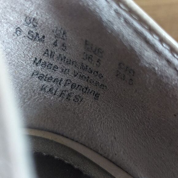 Life Stride Pumps Classic  Neutral Minimalist Capsule Preppy 6 ½ - Picture 2 of 9